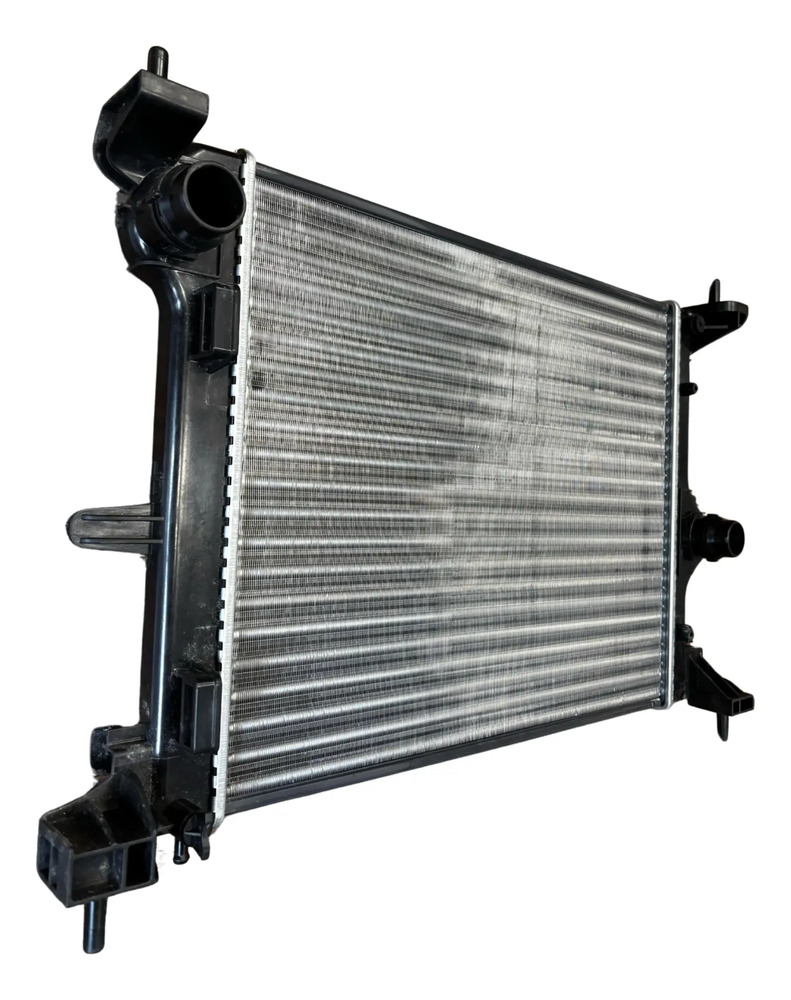 Radiador Fiat Strada Freedom 1.4 2021/2025 - Imagen 2