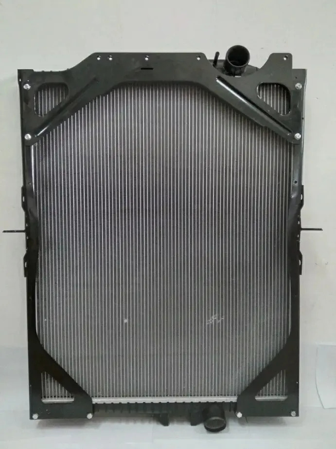 Radiador Volvo Fm 370 2013 - Imagen 2
