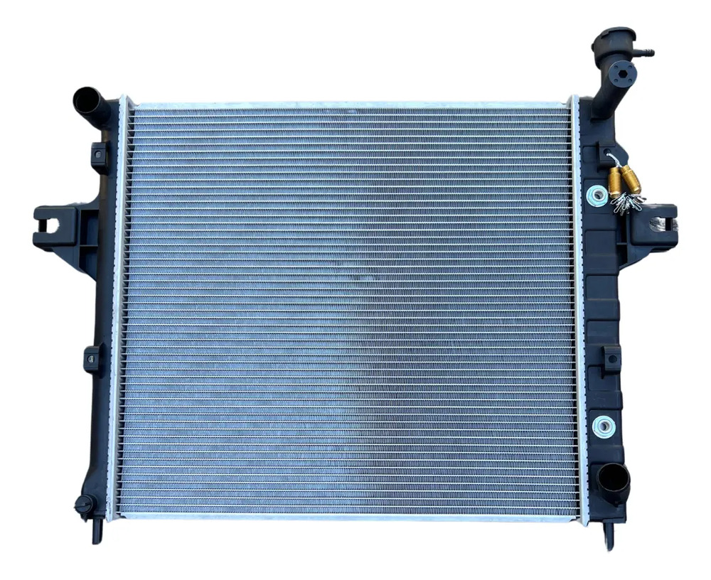Radiador Chrysler Jeep Crhysler Laredo 4.0 Año 2005-09