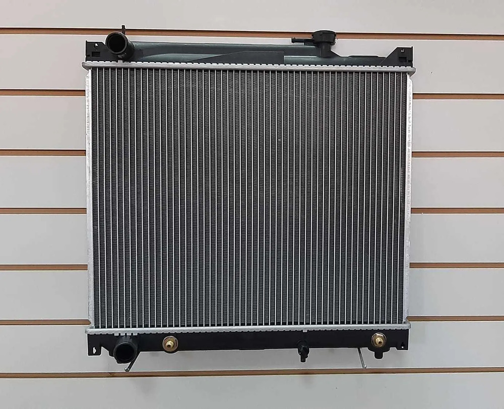 Radiador Suzuki Vitara Grand 2.0 V6 C/a Caños Lado Conductor - Imagen 2